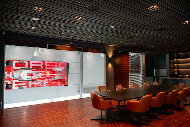 Porsche Center Buenos Aires - CARPEAL Design Porsche Center Buenos Aires - CARPEAL Design
