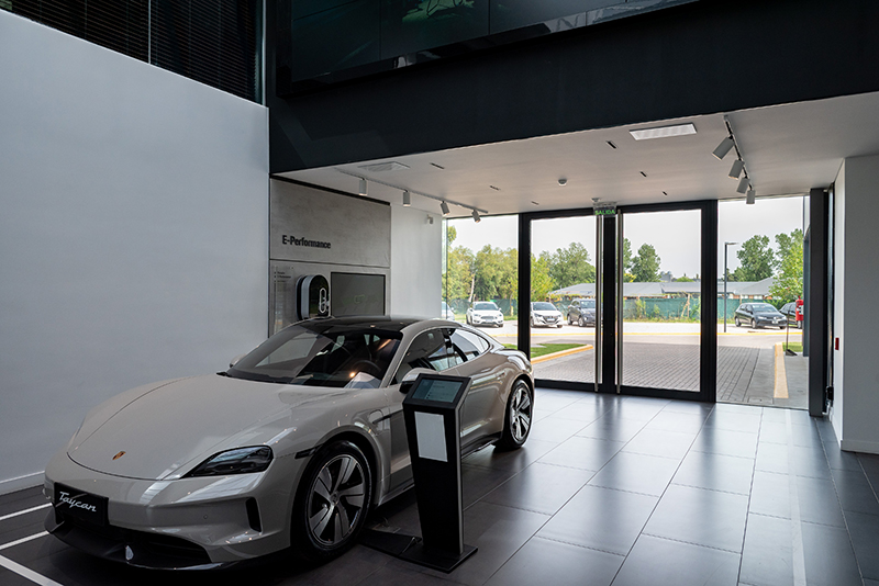 Porsche Center Buenos Aires - CARPEAL Design Porsche Center Buenos Aires - CARPEAL Design