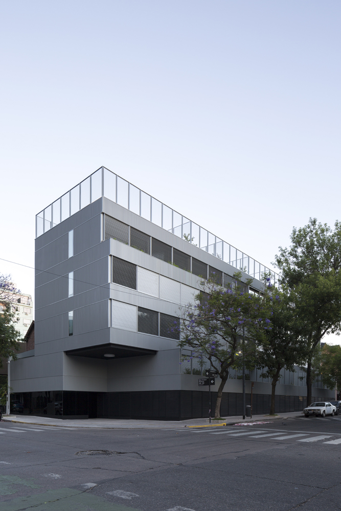 La Vecindad Plaza Mafalda - Adamo/Faiden - CID - CARPEAL Building