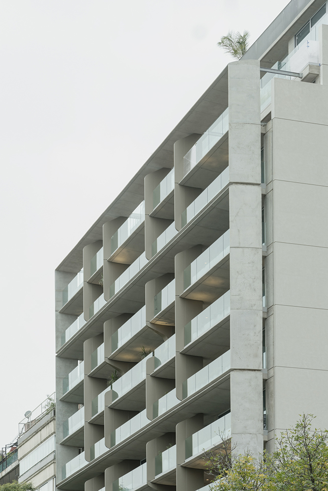 Donna Magna - Estudio AZCUY - CARPEAL Building Donna Magna - Estudio AZCUY - CARPEAL Building