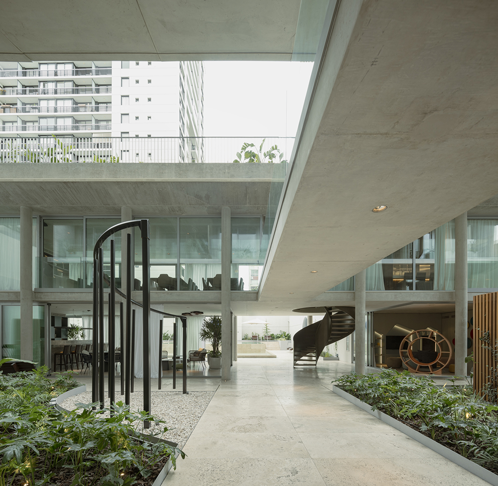 Donna Magna - Estudio AZCUY - CARPEAL Building Donna Magna - Estudio AZCUY - CARPEAL Building