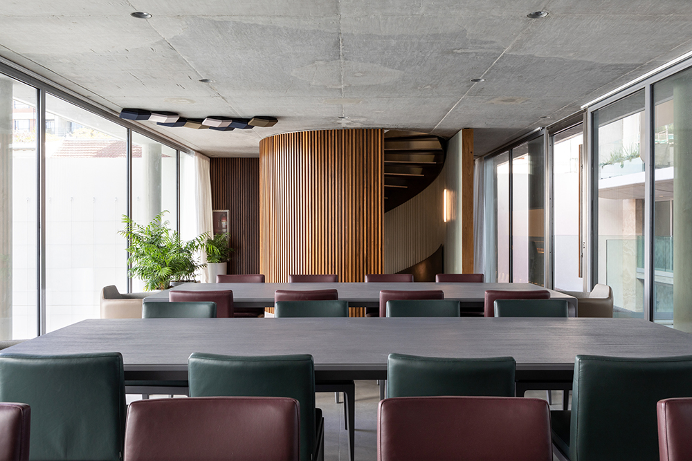 Donna Magna - Estudio AZCUY - CARPEAL Building Donna Magna - Estudio AZCUY - CARPEAL Building