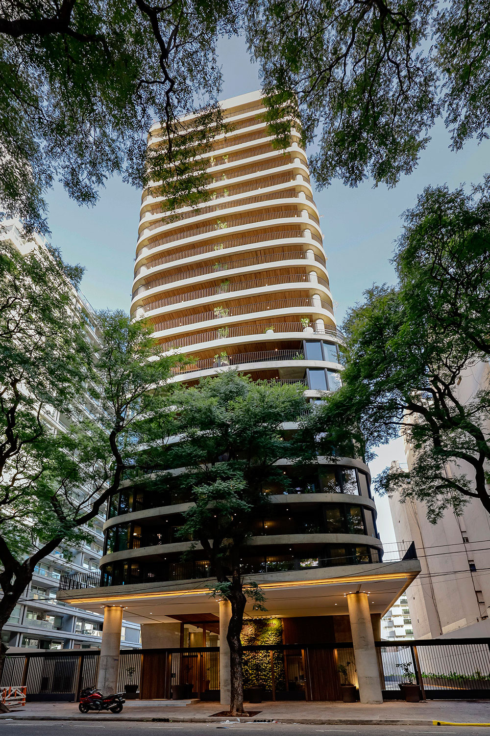 Donna Terra - Estudio AZCUY - CARPEAL Building Donna Terra - Estudio AZCUY - CARPEAL Building