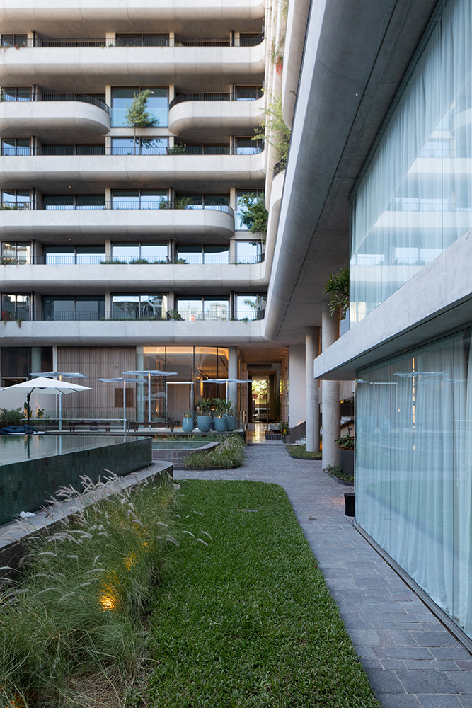 Donna Vita - Estudio AZCUY - CARPEAL Building Donna Vita - Estudio AZCUY - CARPEAL Building