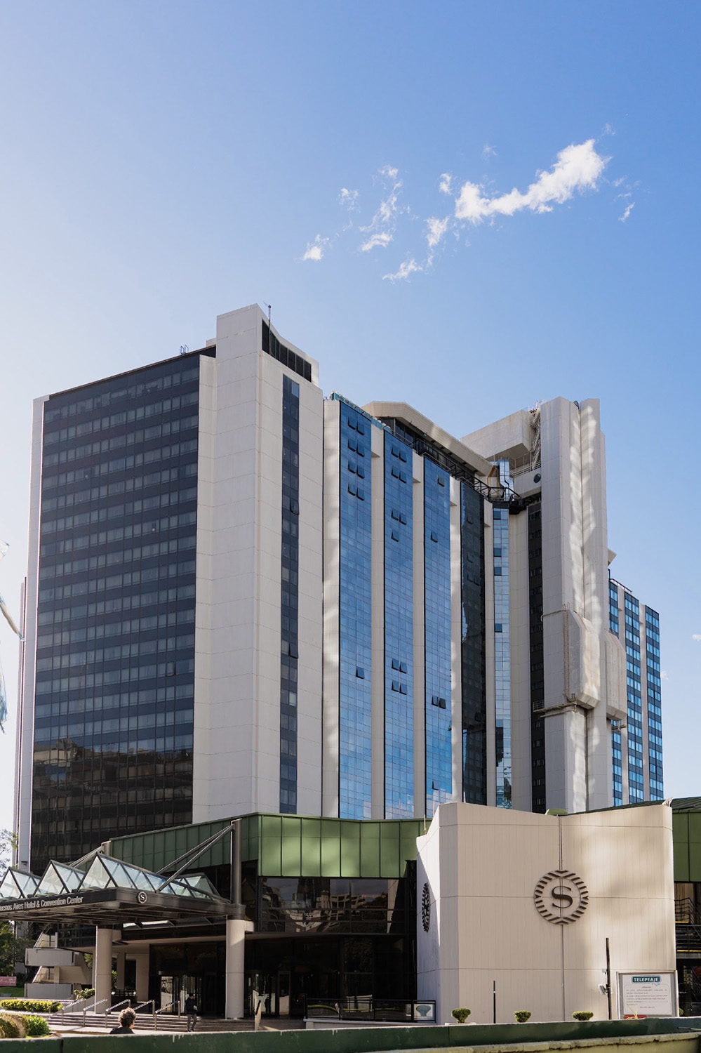 Hotel Sheraton Buenos Aires - CARPEAL Building